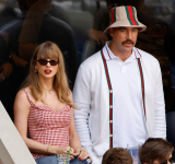 New York permit, other clues point  to Taylor Swift wedding next week